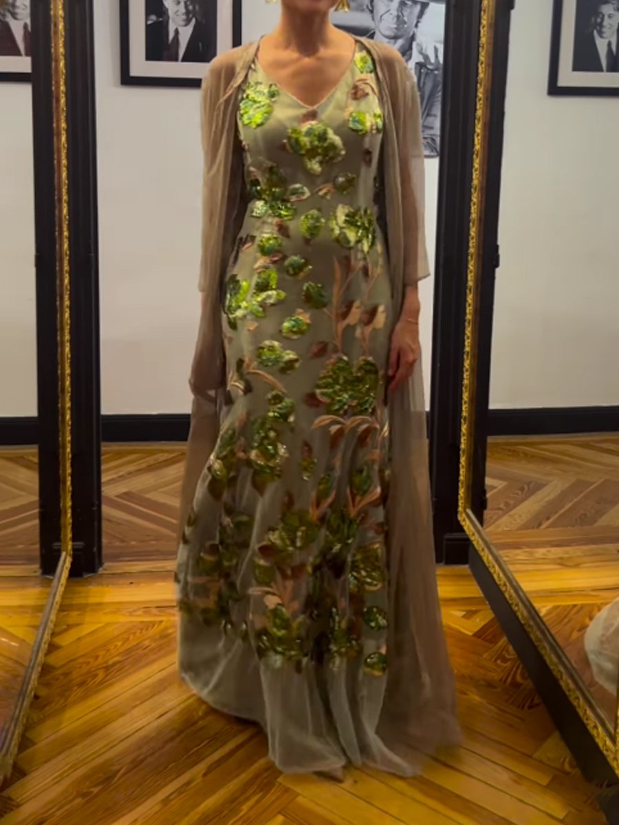 Elegant Sleeveless Embroidery Mesh Stitching Dress
